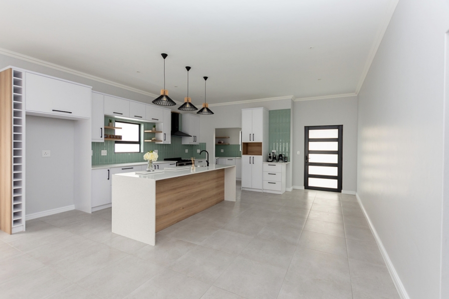 3 Bedroom Property for Sale in Sandy Point Western Cape